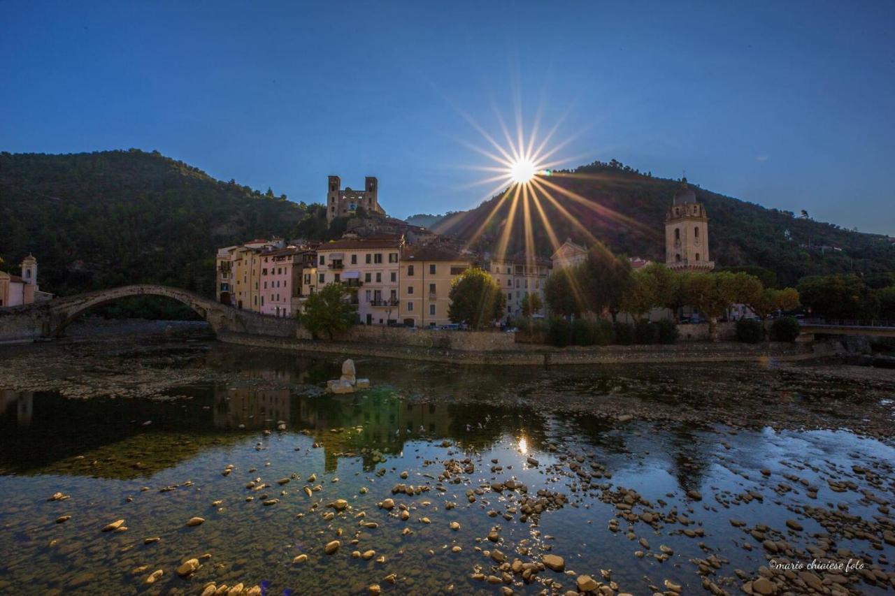 Vila Stardust - Bedbluesky Dolceacqua Exteriér fotografie