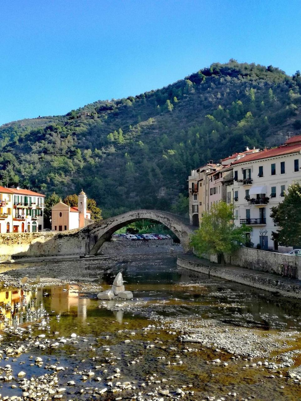 Vila Stardust - Bedbluesky Dolceacqua Exteriér fotografie